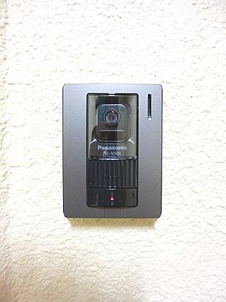 玄関にTVモニ...