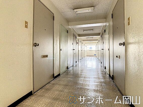共用の廊下です...