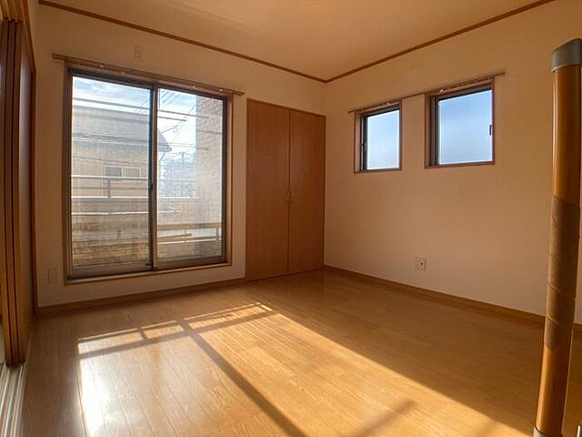 室内 松山市衣山1丁目