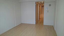 エクセレンテ　II 104 1階1Kのリビング/ダイニング