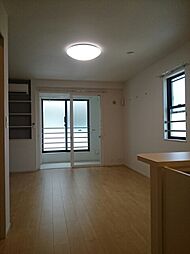 オ・ブーシュ道後II 203 2階ワンルームのリビング/ダイニング