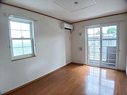 プラシードII 104 1階2DKのリビング/ダイニング