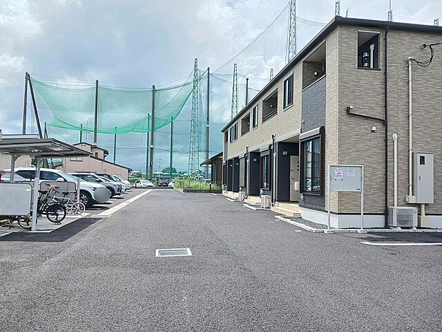 8 / 15