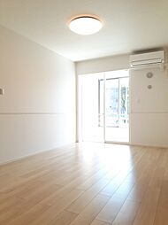 エニシム 102 1階1LDKのリビング/ダイニング