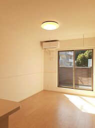 ハイカムール一宮 202 2階2LDKのリビング/ダイニング