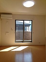 カーサ．ストーリア．Ａ 207 2階1LDKのリビング/ダイニング