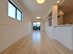 四季彩館II 204 2階2LDKのリビング/ダイニング