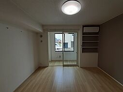 グランデージ 102 1階ワンルームのリビング/ダイニング