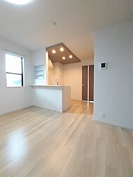 ラッフィナートＤ 105 1階ワンルームのリビング/ダイニング