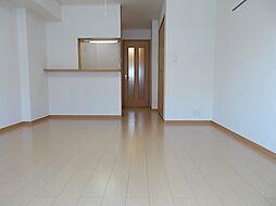 ランバ−荒井XI 105 1階ワンルームのリビング/ダイニング