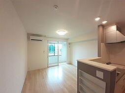 セイバリー　VII 205 2階1LDKのリビング/ダイニング