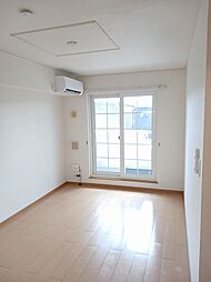 ローズアイズ 202 2階2LDKのリビング/ダイニング