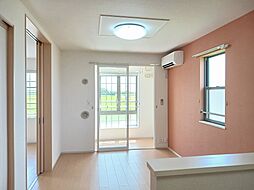 グリーンビーチI 201 2階2LDKのリビング/ダイニング