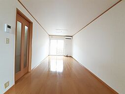 エレガンスヤツオＣ 102 1階1LDKのリビング/ダイニング