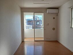 グラン・シャトレ−IV 202 2階2DKのリビング/ダイニング