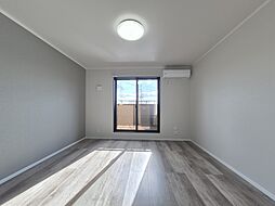 ミッドレジデンス角田 206 2階ワンルームのリビング/ダイニング