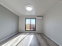 ミッドレジデンス角田 207 2階ワンルームのリビング/ダイニング