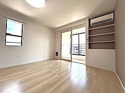 ウィンズ・ウエスト　II 201 2階ワンルームのリビング/ダイニング