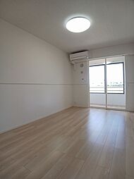 メゾン・モンタン 103 1階1LDKのリビング/ダイニング