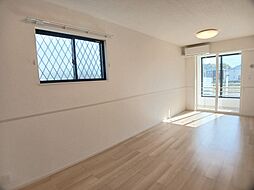 エレガンツァジッリオ 105 1階1LDKのリビング/ダイニング