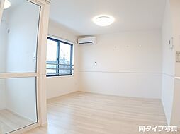 マハロＢ 201 2階1LDKのリビング/ダイニング