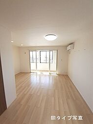 カインドハウスIII 201 2階1LDKのリビング/ダイニング