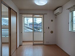 ビビエンダ　アリス　II 201 2階2DKのリビング/ダイニング