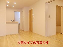 ニューライズハッピー 201 2階2LDKのリビング/ダイニング