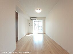 ノア　II 102 1階1LDKのリビング/ダイニング