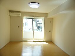 グランティス 103 1階ワンルームのリビング/ダイニング