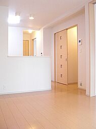 ロベルタ 203 2階2LDKのリビング/ダイニング