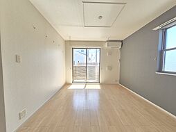 メゾン・ド・アルエット 101 1階1LDKのリビング/ダイニング