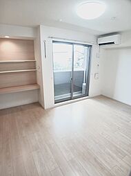 ピーフォー 104 1階1Kのリビング/ダイニング