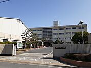 【小学校】岡山市立中山小学校まで1900ｍ