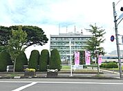 【小学校】岩沼市役所まで800ｍ