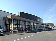 【レンタルビデオ】ＴＳＵＴＡＹＡ鈴鹿店まで700ｍ