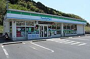 【コンビニエンスストア】ファミリーマート 唐津佐志店まで750ｍ