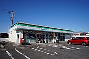【コンビニエンスストア】ファミリーマート菜の花大橋西店まで150ｍ