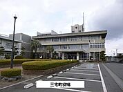【市役所・区役所】三宅町役場まで1300ｍ