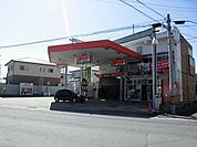 ＥＮＥＯＳ赤井ＳＳまで500ｍ
