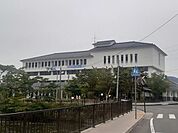 【市役所・区役所】丹波篠山市役所様まで700ｍ
