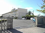 【小学校】三佐小学校まで850ｍ