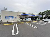 【コンビニエンスストア】ローソン大津町1丁目店まで210ｍ