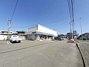 【コンビニエンスストア】ローソン 高知槇山町店まで190ｍ