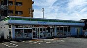 【コンビニエンスストア】ファミリーマート高松国際ホテルまで450ｍ