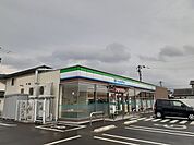 【コンビニエンスストア】ファミリーマート 唐津鏡店まで350ｍ