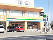 【コンビニエンスストア】ファミリーマート多の津一丁目店まで400ｍ