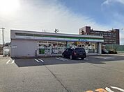 【コンビニエンスストア】ファミリーマート高岡市役所前店まで850ｍ
