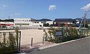 【公園】東川津中尾中央公園まで700ｍ