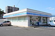 【コンビニエンスストア】ローソン　伊万里駅前店まで580ｍ
